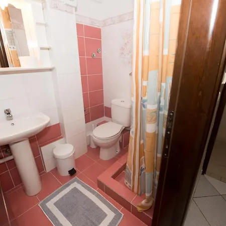 Aris Aparthotel