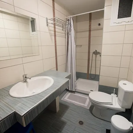 מלון דירות Aris Paralía