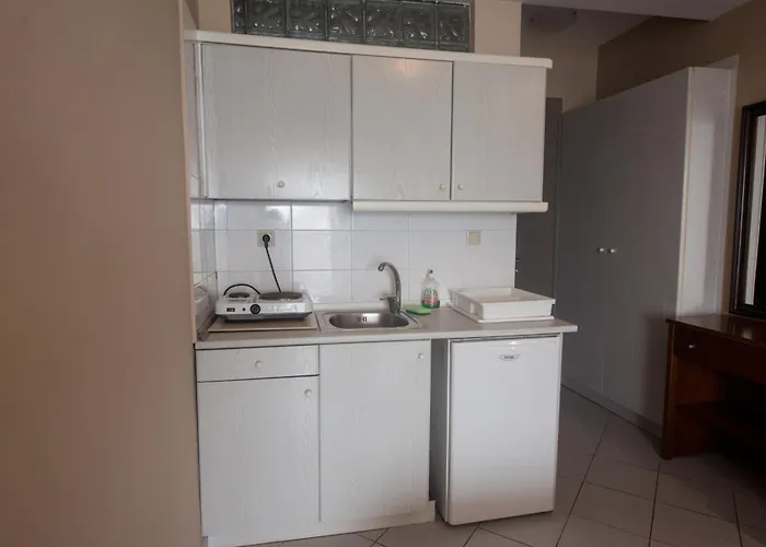 Aris Paralia Katerinis