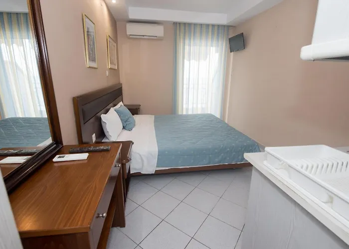 Aparthotel Aris