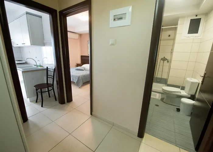 Aris Paralia Katerinis